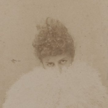 Portrait d’Elisabeth Greffulhe par Otto (Otto Wegener, dit), vers 1886-1887 © Otto / Galliera / Roger-Viollet Conception graphique : Mucho / Loran Stosskopf