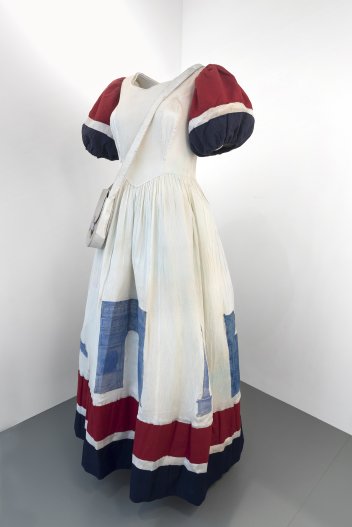 Robe tricolore de Marguerite Sabaud