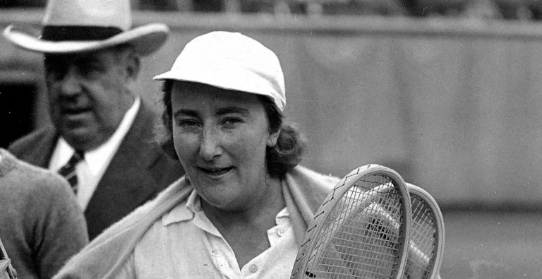 Tournoi de Roland Garros. Simonne Mathieu (1908-1980), joueuse de tennis française. Paris, septembre 1941 Crédit © LAPI / Roger-Viollet